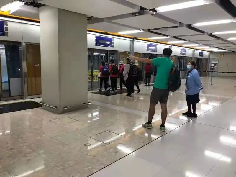 飞机提前多久停止办理登机牌_飞机停止办理登机牌了怎么办_飞机牌停止提前办理登机手续