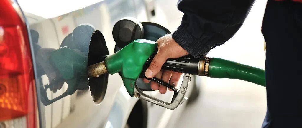 别看了！还剩四个小时，赶紧加油去！