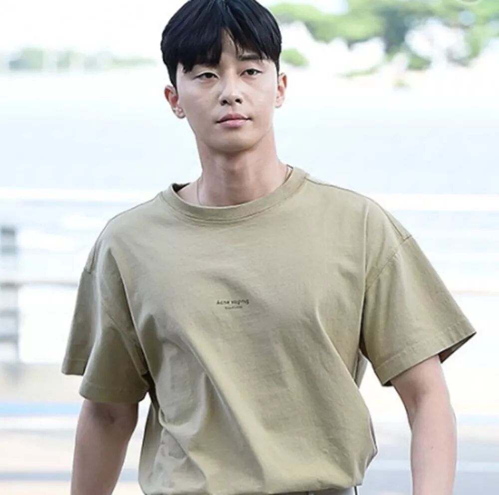 朴叙俊精神不济 金泰亨穿 裙装 招摇过市 车银优学院风十足 韩国吃喝玩乐 微信公众号文章阅读 Wemp