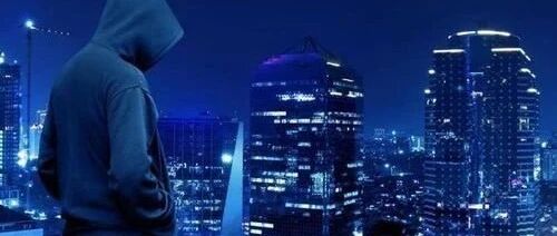 程序员：5人停电去网吧写代码，被当成黑客报警了，网管：想偷我戒指