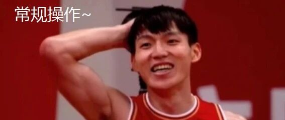 就你叫布克？库里了解一下！不讲理抽射到你窒息！蛇皮走位简直一模一样！