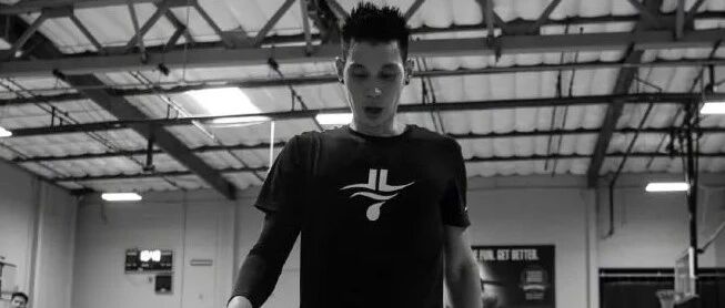 林书豪敲定了！携手3名超级外援告别CBA！全都要为NBA而努力...