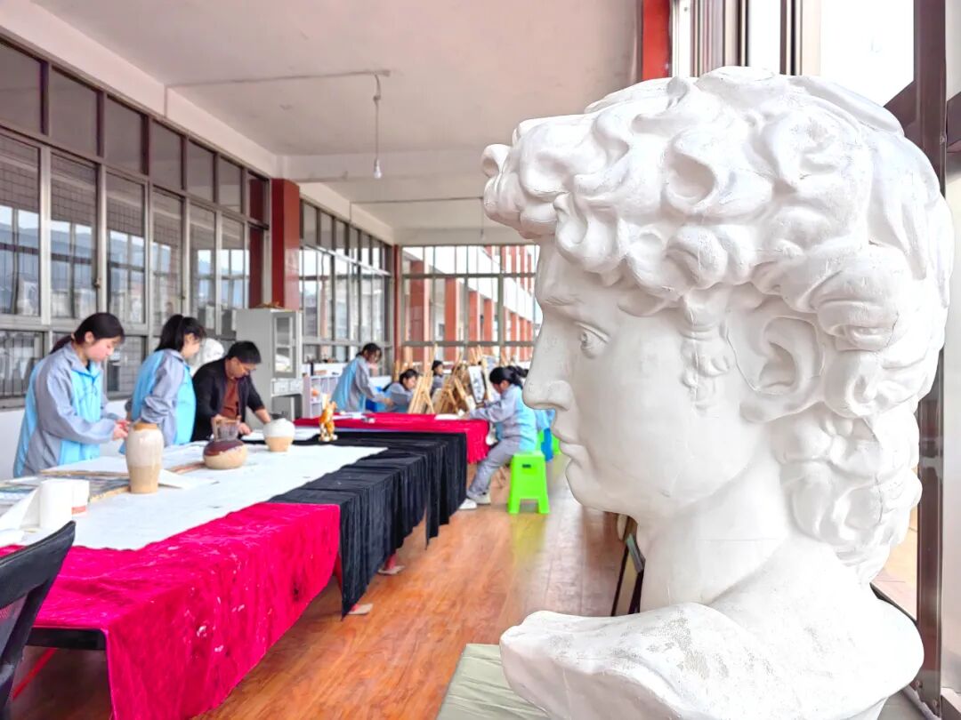 赫章县野马川镇初级中学:乡村少年宫助力学生快乐成长