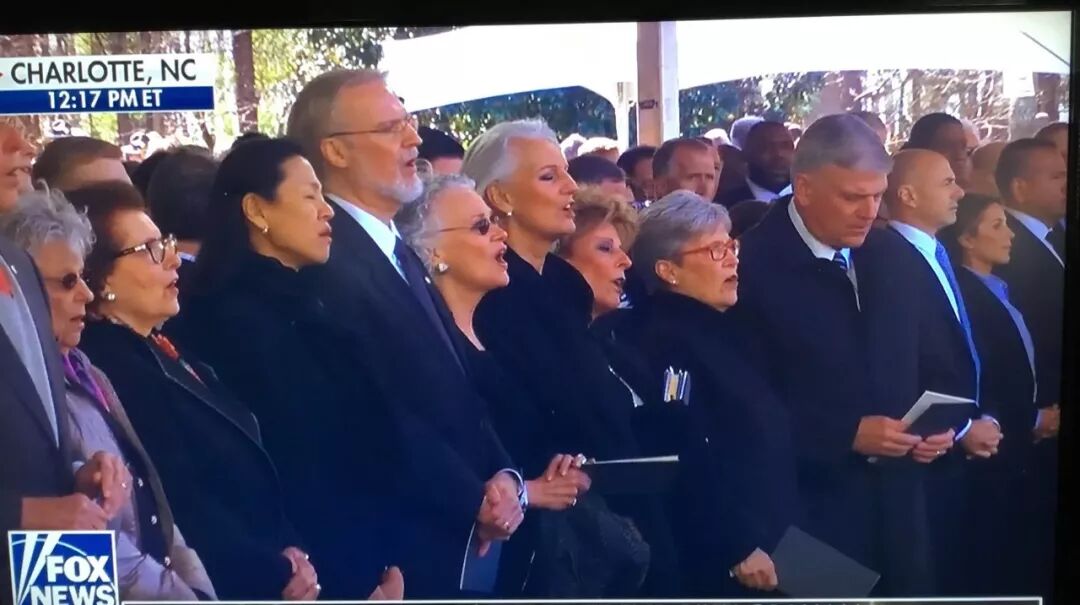 ZT：葛培理的葬礼和美国国会山的悼念