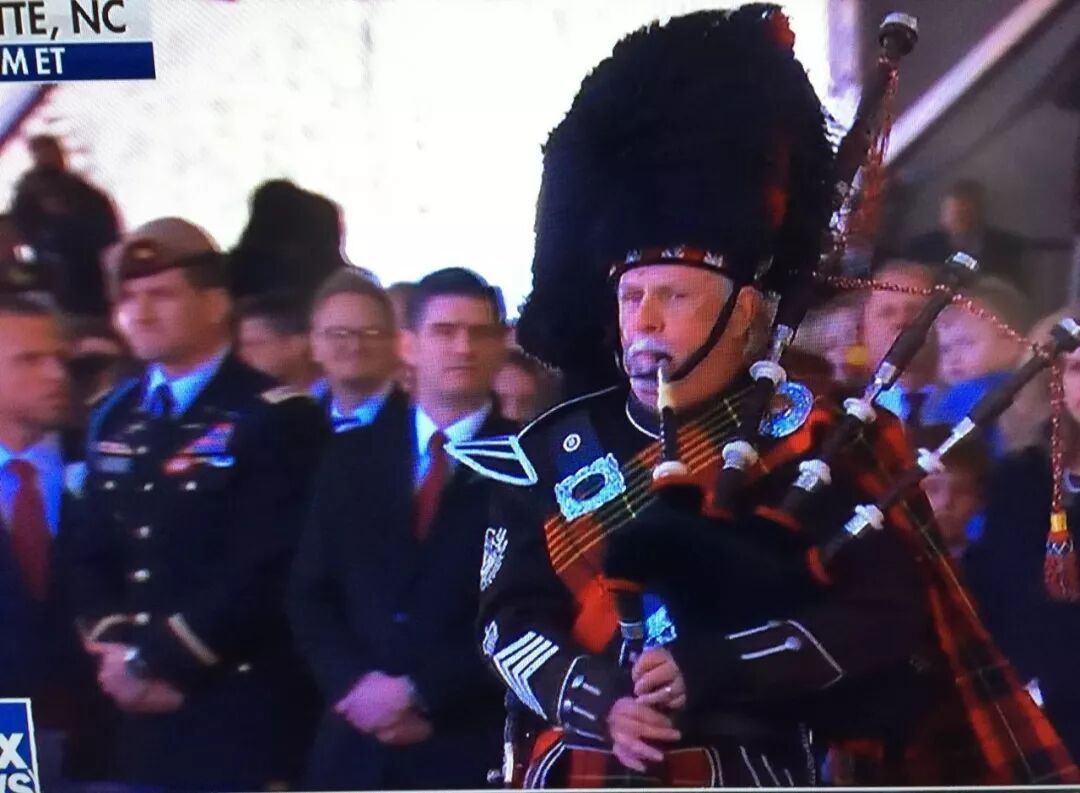 ZT：葛培理的葬礼和美国国会山的悼念