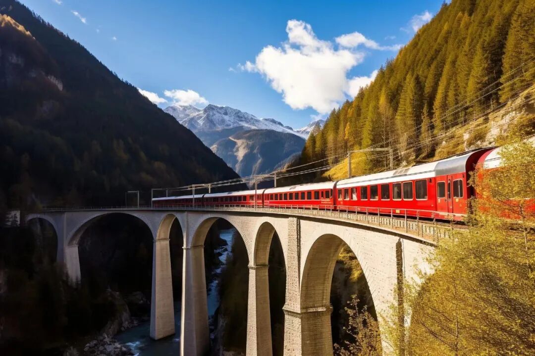 火车进入旅游专列模式铁轨上的奢游到底香不香