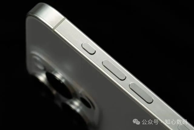 iPhone15频降价引吐槽