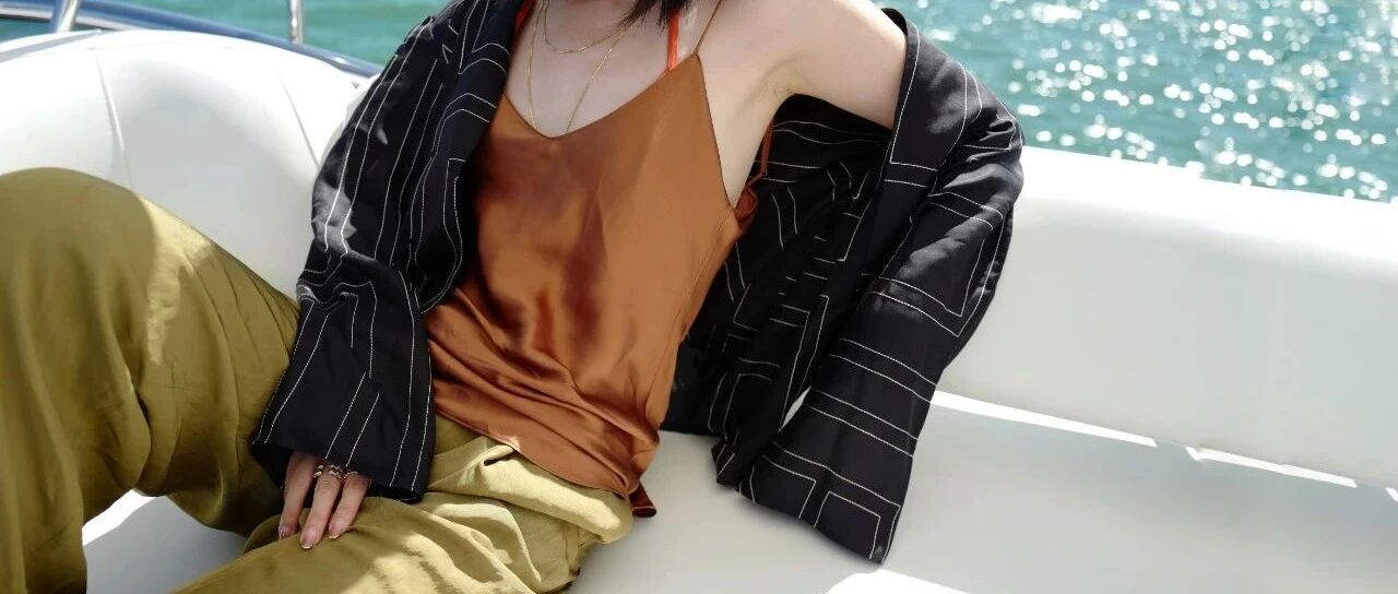 私服｜从夏日到初秋，衣橱里的几件必备单品！