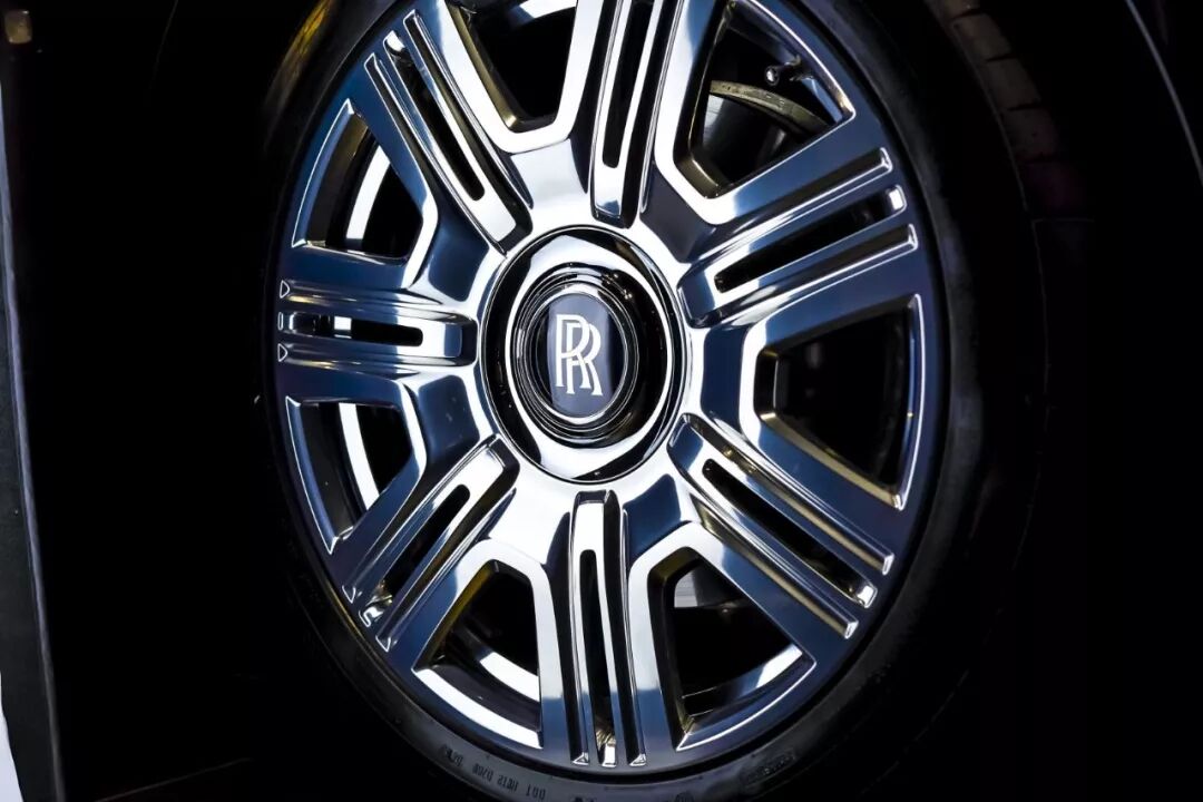 世界上最“讲究”的SUV亮相！劳斯莱斯：妥协是什么意思？