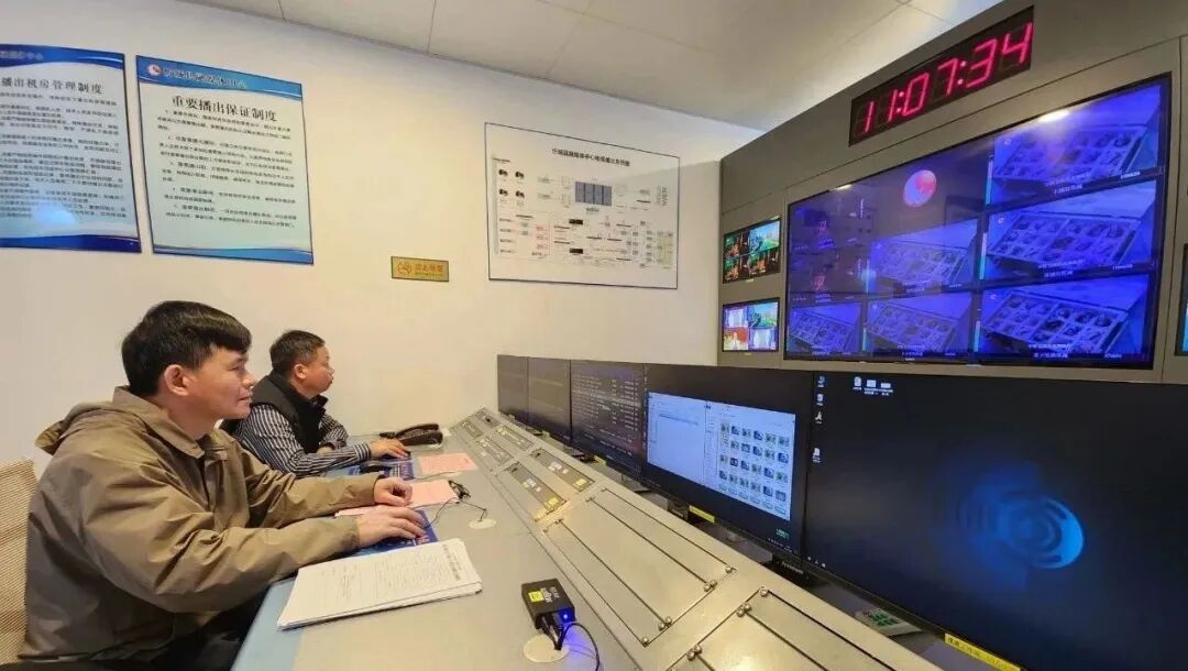 "县融媒体中心技术部主任涂浩然介绍,目前忻城县广播电视台综合频道已