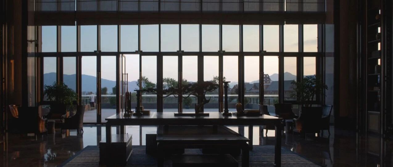 天空像蘸了番茄酱的炸鱼柳