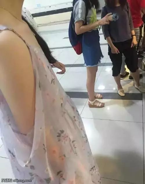 为啥丝袜这么破还穿?-微信头条网 为啥丝袜这么破还穿?