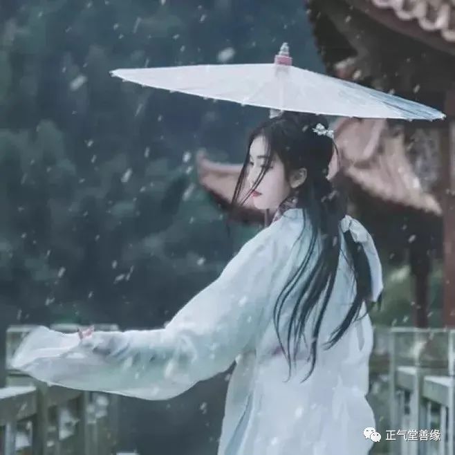 耳朵薄的女人是不是没福气_耳朵薄的女人的命运_耳朵薄女人的命运