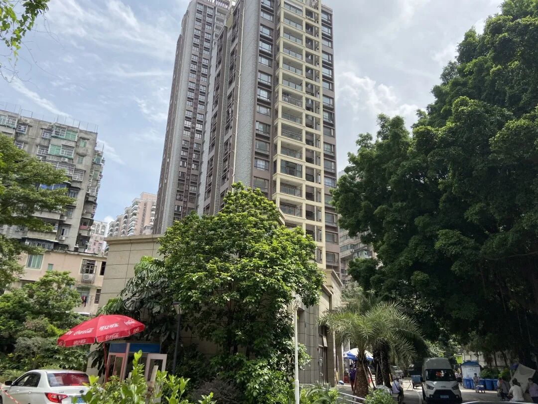 单价8.5万/㎡，越秀粤泰荣廷府100-169㎡三至四房！