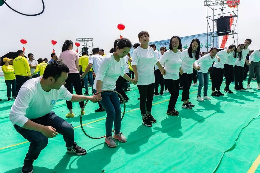 呼啦圈过山车,速度与激情拔河,"楚"与"汉"的交锋颁奖盛典团体风尚