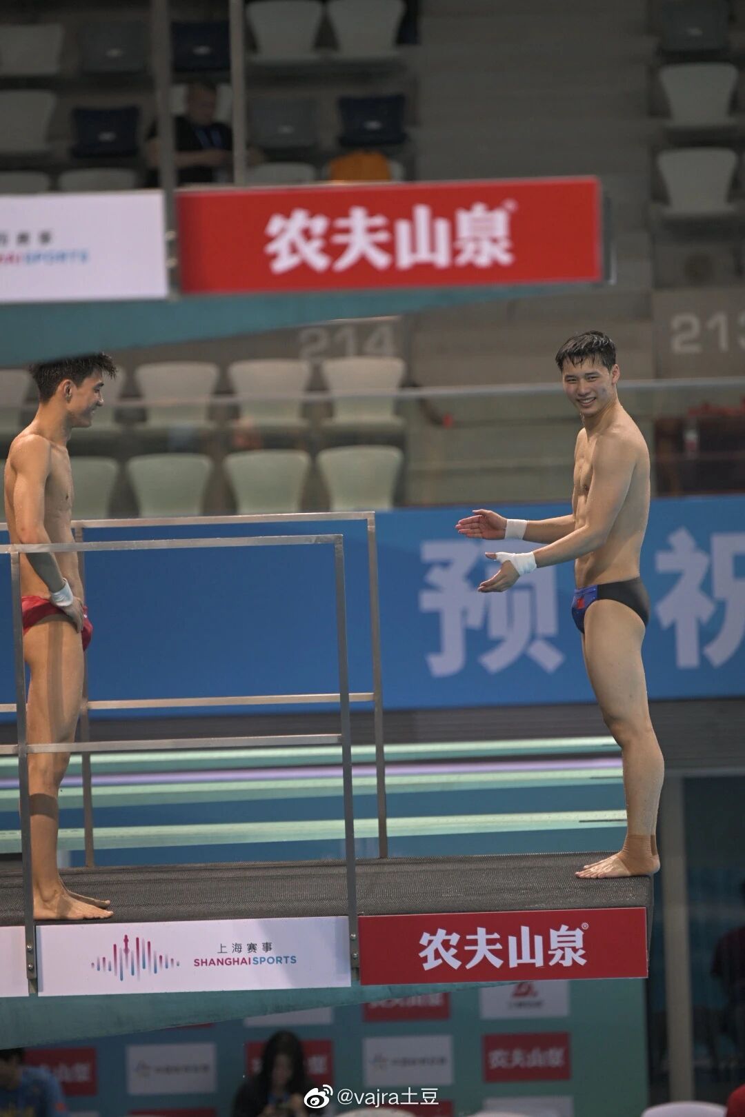 图片[13]-陈艾森变熟男！腹毛也这么明显-小蓝短视频