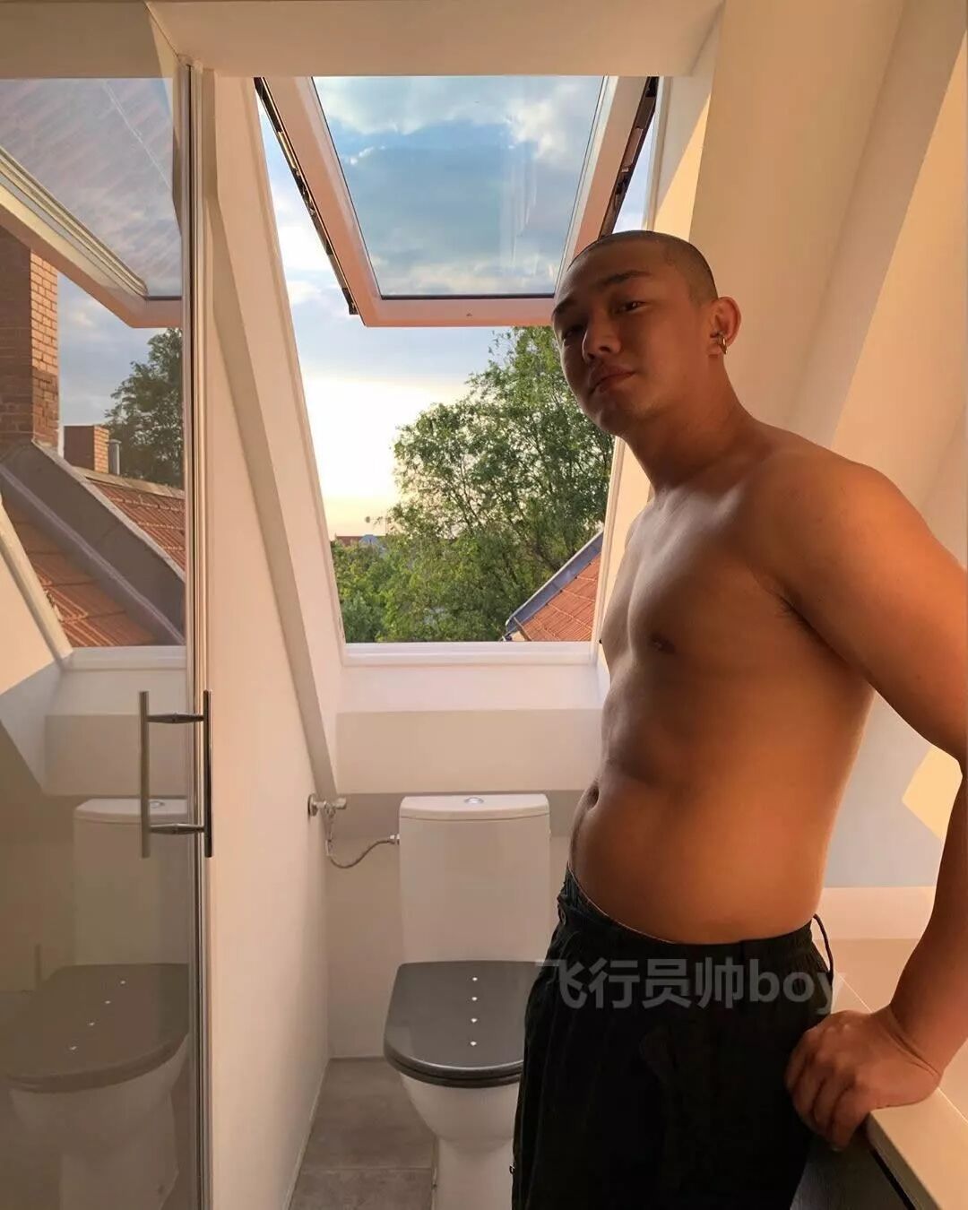 图片[17]-长这么帅的刘亚仁也好这口？！30岁男子指控睡着被他性侵-小蓝短视频