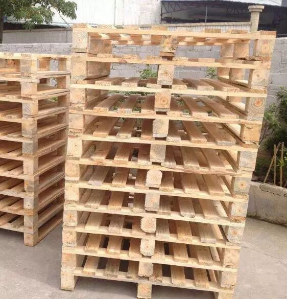 仓库常见的 木卡板 除了拿来放重物外 竟还有隐藏这些 惊人功能 卡板 二手卡板 东莞卡板 深鑫辉卡板厂家