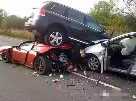 借車又掉落事了，車主當場解體！有車沒車的都速看！ 汽車 第8張