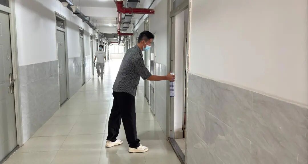 筑牢校园防蚊屏障 守护师生健康安全