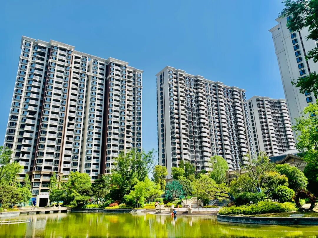 蝉鸣知夏意清风传家音十堰城运恒大御府潜心耕耘家境蓬勃