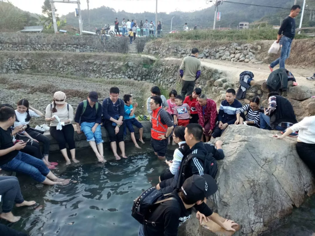 https://mmbiz.qpic.cn/mmbiz_jpg/8QNTjrGhUiczEUialzGiaMajD74b8z2l1n7tSTPPpZn5tDbGric7fDTPdqeiaYcwibfZxZwT2tYk1XL30QqM0r49q6ng/640?wx_fmt=jpeg&tp=webp&wxfrom=5&wx_lazy=1&wx_co=1