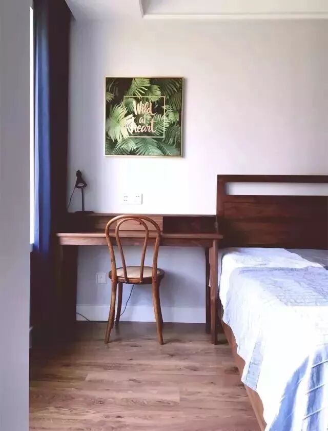 卧室墙面和地板怎么搭配 ?