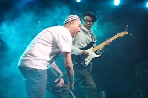 韩红老师也玩Hip-Hop了，原来“肥胖使我嘻哈”是真的…