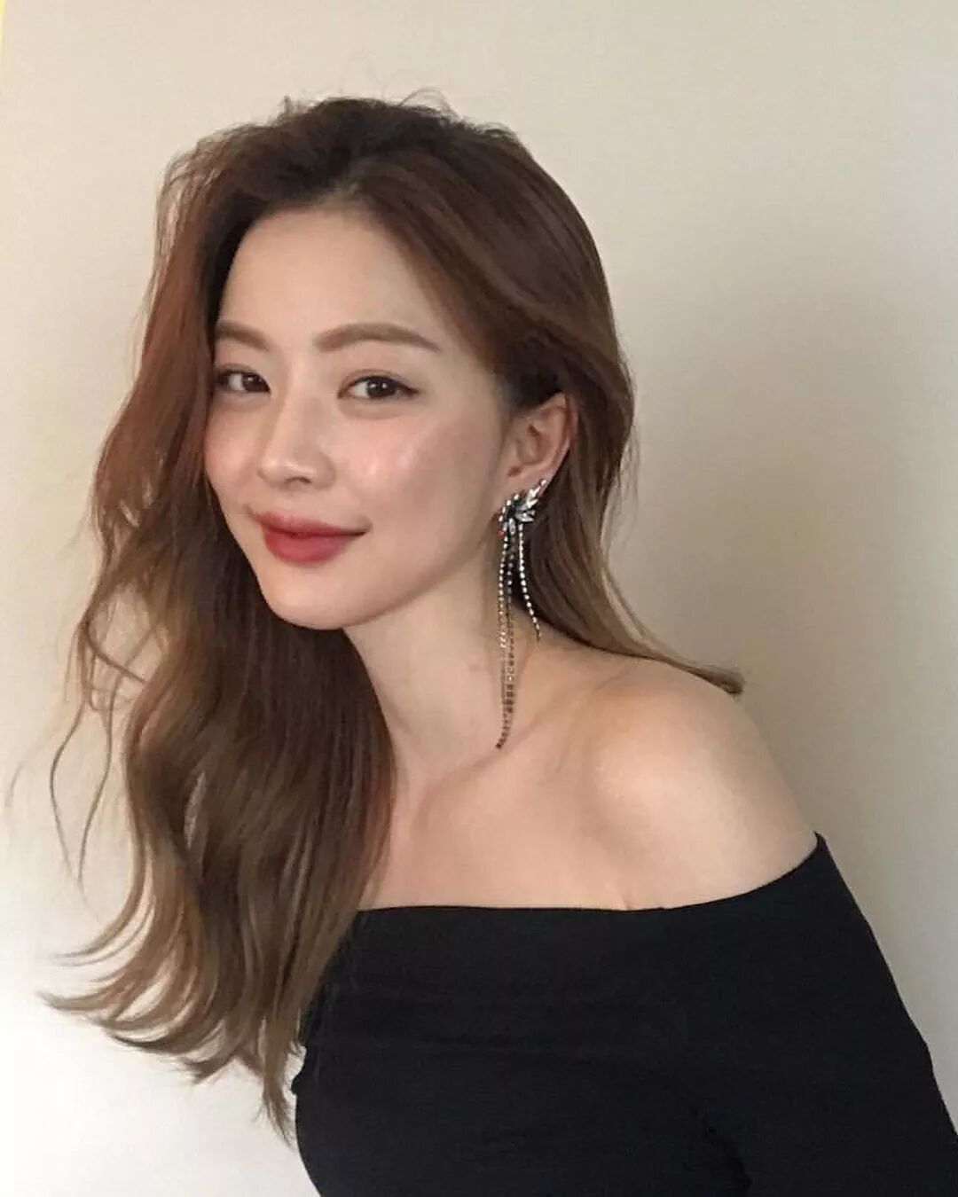 这个在选秀里直接干翻评委的韩国rapper，凭什么能这么狂妄？