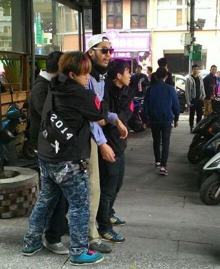 Diss热狗、揍过林俊杰，他们是中国最匪的说唱团体...