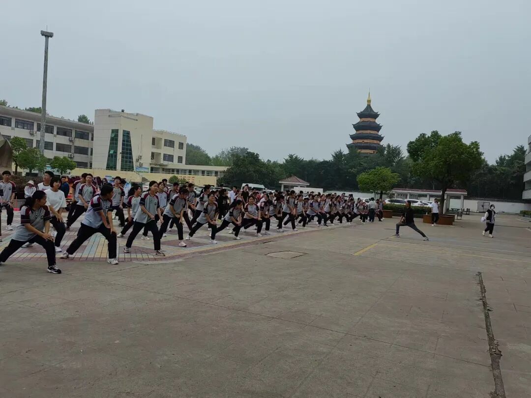 淮安中学文通复读班怎么样_淮安中学文通高复读班差评_淮安文通中学