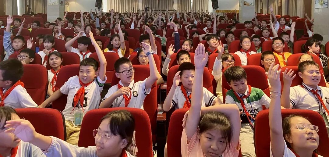 红光仪是什么【视光之窗】183期：近视红光治疗仪（哺光仪）的“洗牌”之路_https://www.jmylbn.com_新闻资讯_第22张