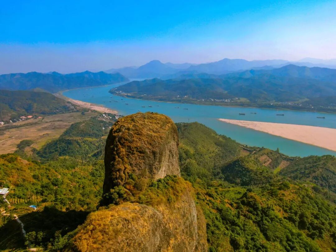 德庆县回龙镇华表石风景区_广东省肇庆市德庆县马圩镇上彭村-村网通
