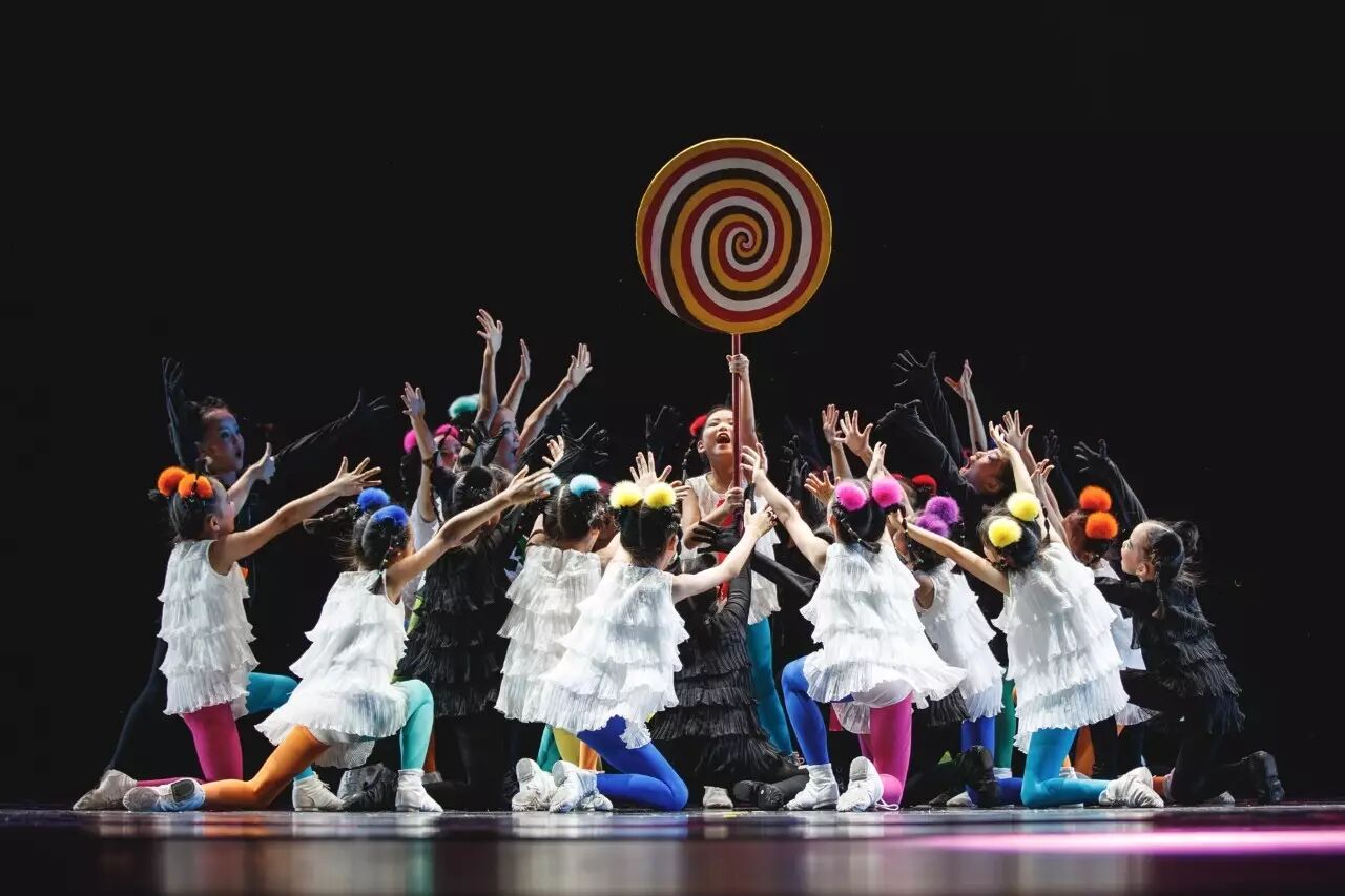 第九届"小荷风采"全国少儿舞蹈展演第三场剧照