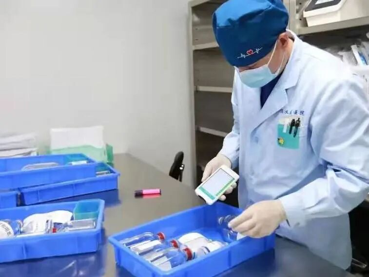 医讯怎么用【医讯】注重细节、工作严谨的静脉用药调配中心_https://www.jmylbn.com_新闻资讯_第16张