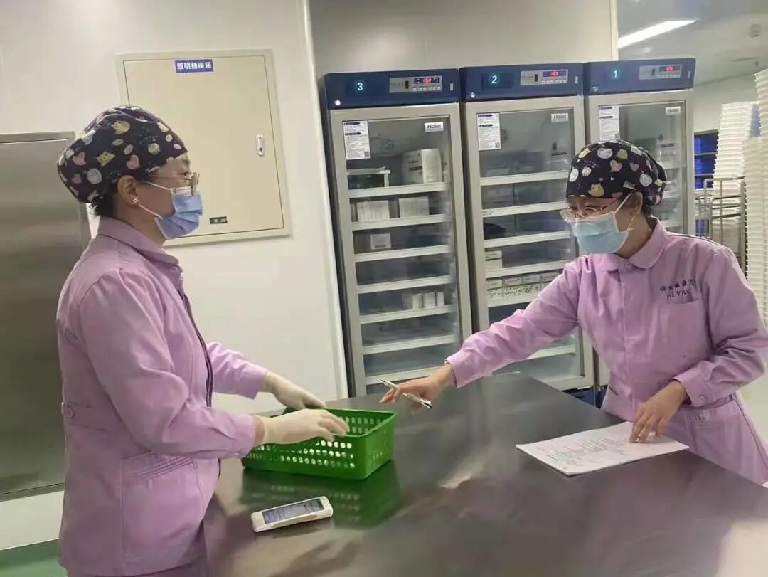 医讯怎么用【医讯】注重细节、工作严谨的静脉用药调配中心_https://www.jmylbn.com_新闻资讯_第9张