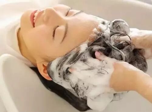 头发少、大量脱发的原因