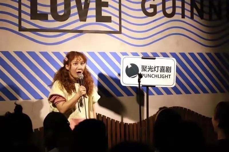 今晚出去滚今晚同女瞓_今晚开放麦导演_今晚80后脱口秀 导演