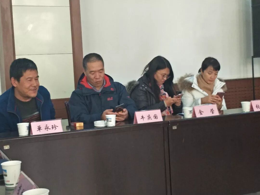 黄土塬、信天游和乡土精神的繁殖与生长——以高凯等的创作为例兼谈陇东诗群崛起履历（简纲）