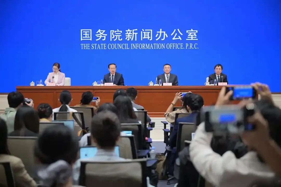 辛芷蕾穿国际巨星T恤登vogue单封,头条 | 数览"十四五"时期文化和旅游高质量发展成绩单