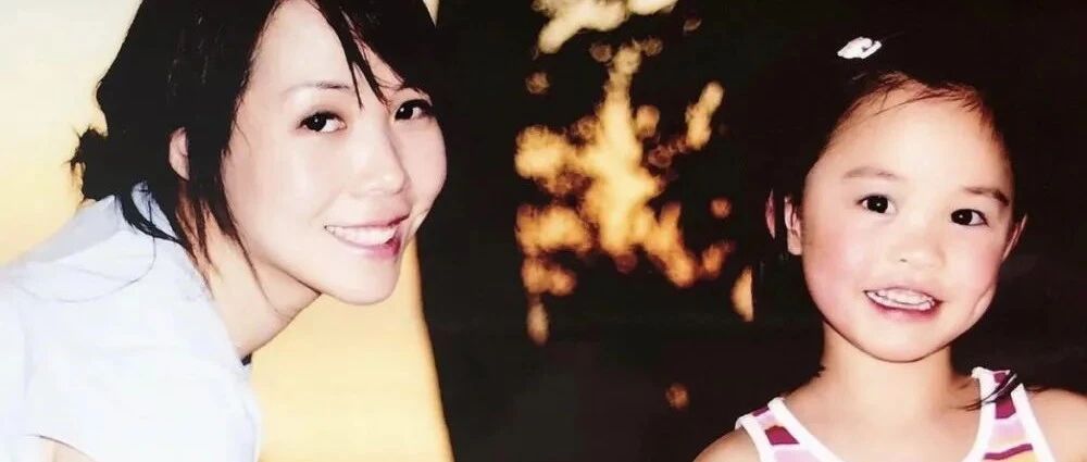 富豪刘銮雄19岁女儿连夺4个金牌，妈妈吕丽君现身祝贺！