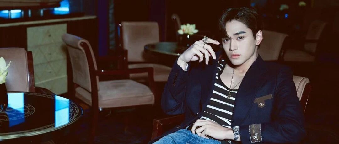 跑男小鲜肉被曝与女粉丝恋爱！图文信息量大，还被PUA？