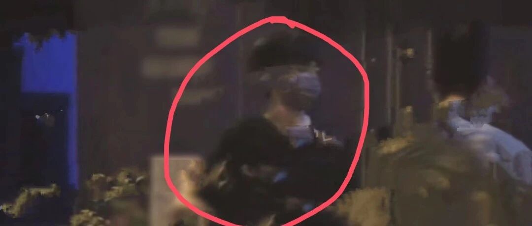 33岁男星恋情曝光！与神秘美女连续两晚见面，曾被误会喜欢男生...