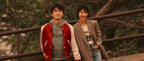 杨玏与美女同逛超市被偶遇，女方不是绯闻女友毛晓彤，其黑历史被扒让人担忧！