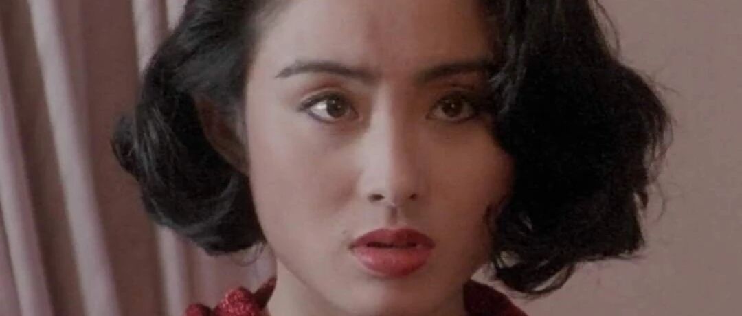 张敏直播带货引唏嘘，美人迟暮复出艰辛，其实时薪百万赚很多？