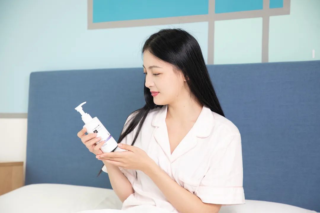 乘风破浪的孟佳张含韵小姐姐力荐,名媛贵妇女星偷用的神器!LITTLETOUCH三代果酸身体乳,去除粗糙/鸡皮,肌肤回复婴儿般娇嫩 乘风破浪的孟佳张含韵小姐姐力荐,名媛贵妇女星偷用的神器!LITTLETOUCH三代果酸身体乳,去除粗糙/鸡皮,肌肤回复婴儿般娇嫩