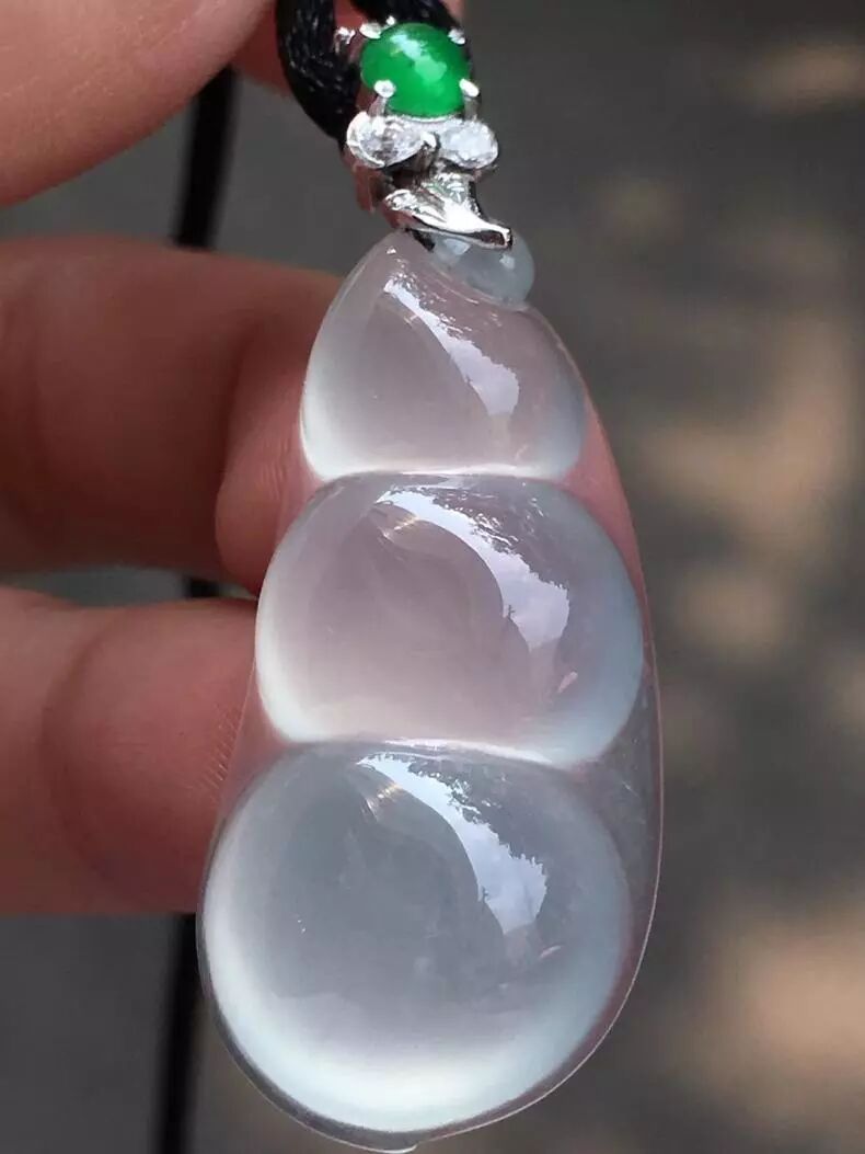 翡翠要达到多少厚度算厚庄，如何挑选厚庄翡翠？