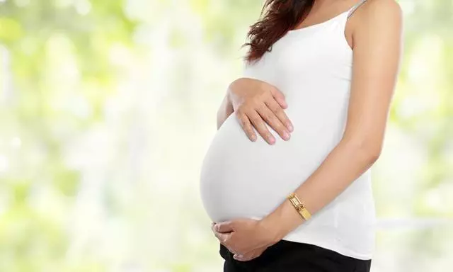 怀孕第35周，悉尼妈妈像往常一样去产检，看到B超里的图像时吓坏了... - 1