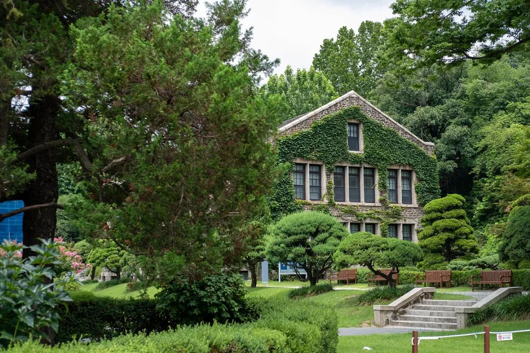 韩国外长今起访华,中韩友好升级!文凭含金量高,韩国留学值得!