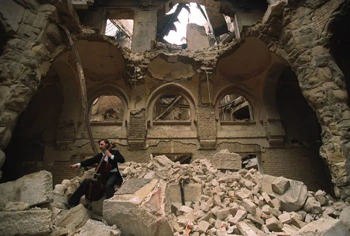 图书馆的生与死：战争与和平年代的焚书禁书